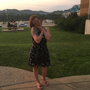 Meet your Posher, Joelle